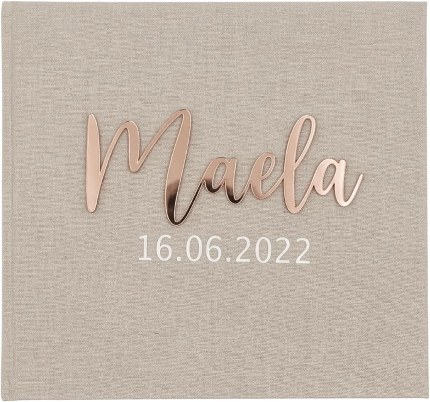 Álbum de fotos de lino personalizado con el nombre del bebé grabado en la portada