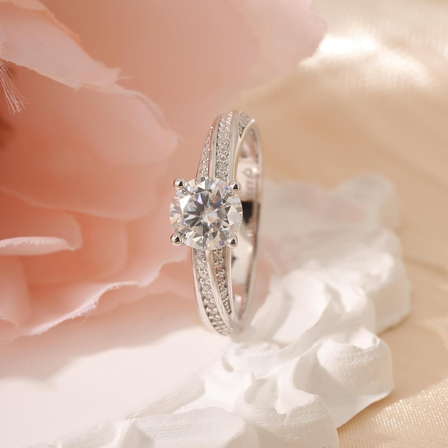 Anillo de compromiso nudo Jeulia con banda pavé, foto 2