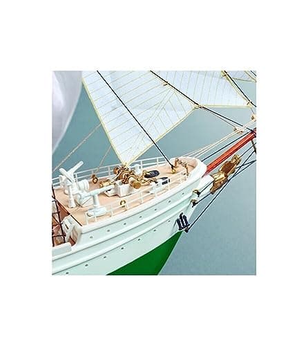 Velamen del Juan Sebastián Elcano de Artesanía Latina