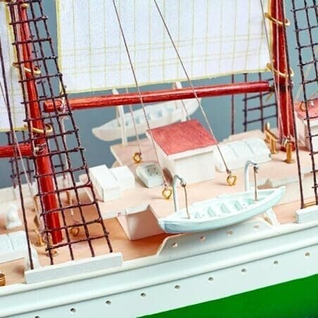 Caja del kit Artesanía Latina Juan Sebastián Elcano