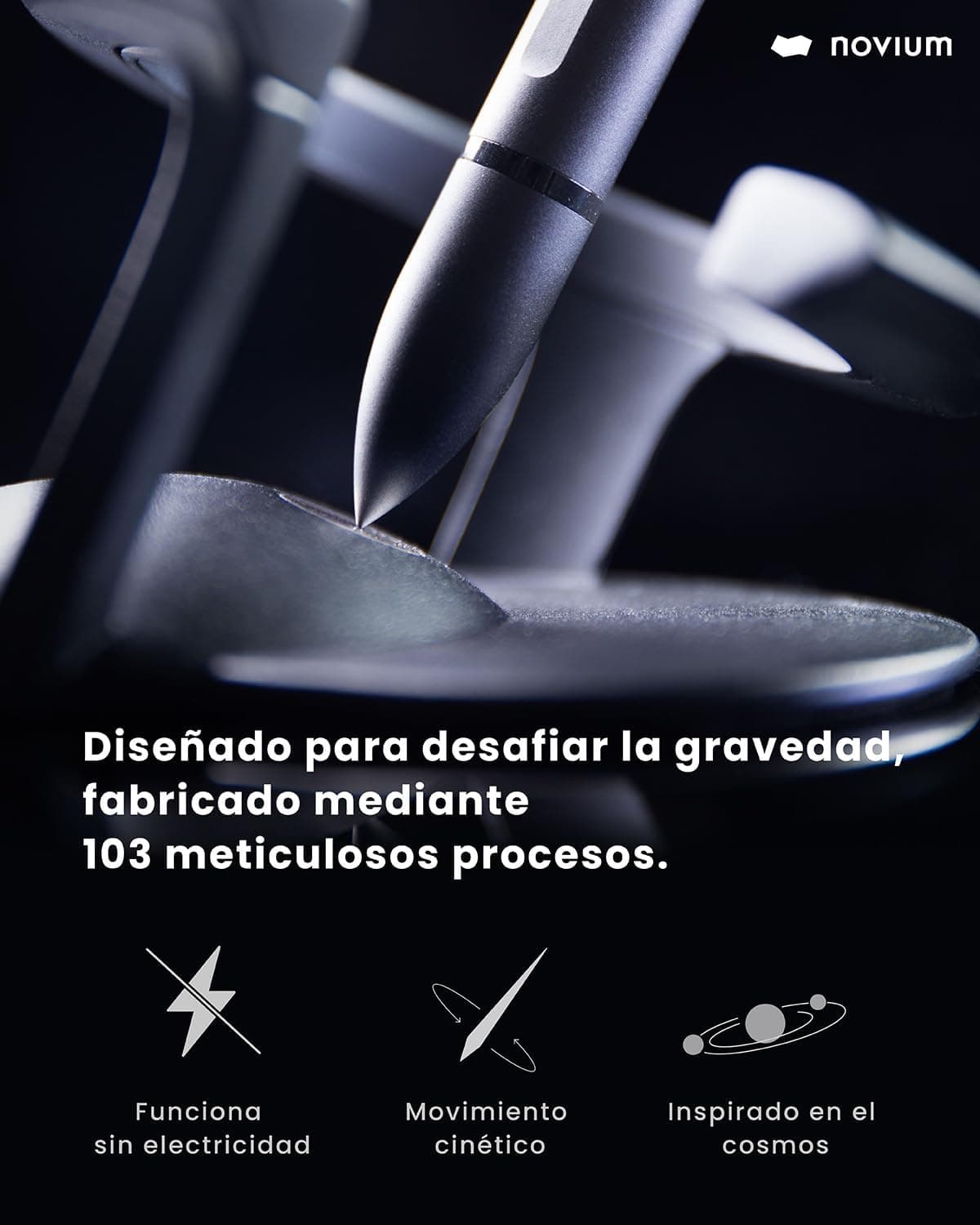 Detalle del cuerpo de aluminio con su punta afilada y el imán de la base sobre el que se apoya