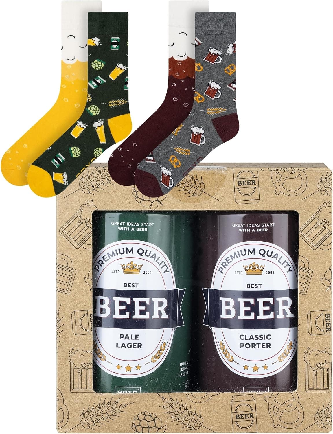 Un hombre sentado en un pantalán con los calcetines puestos y una cerveza en la mano