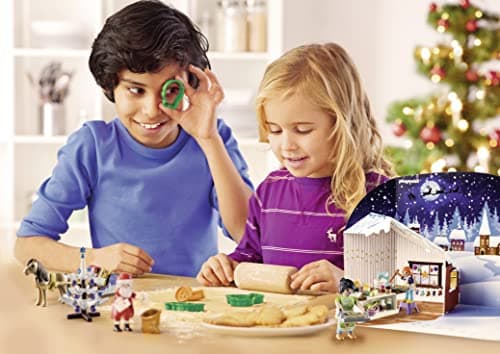 Escena de horneado navideño montada con el calendario Playmobil