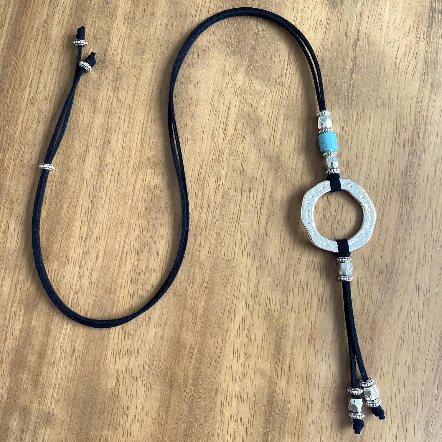 Colgante Círculo y Turquesa con Cordón de Antelina, foto 3