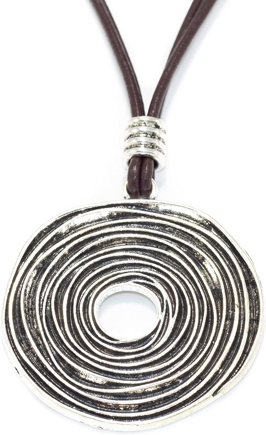 Collar de cuero con colgante espiral de estilo celta