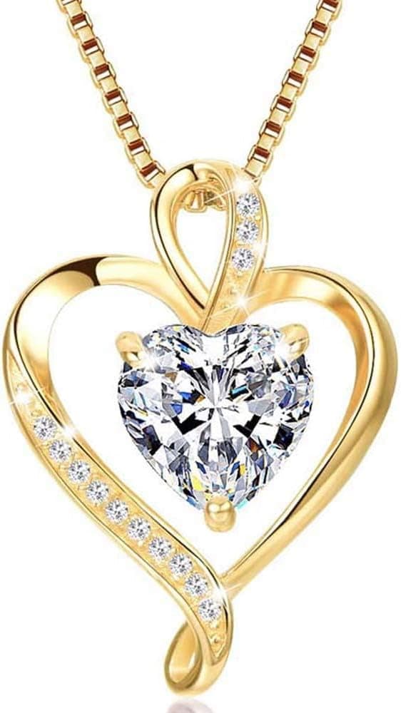 Colgante de corazón bañado en oro con circonita central en forma de corazón