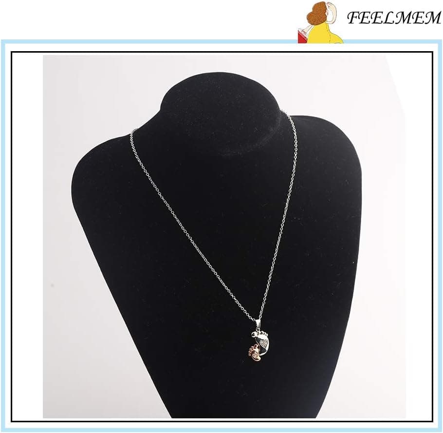 Collar con pies de bebé para anuncio de embarazo, foto 2