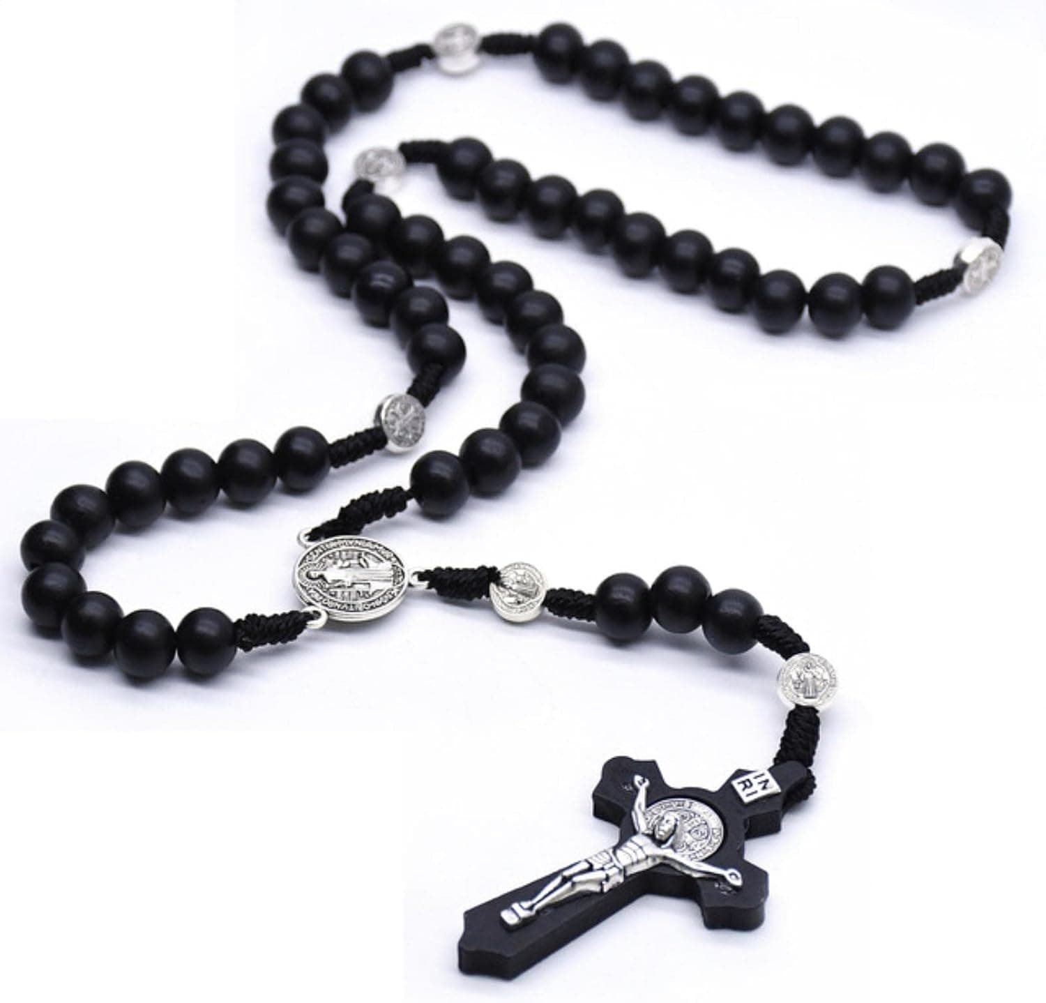 Collar de cuentas de madera con colgante de cruz estilo rosario