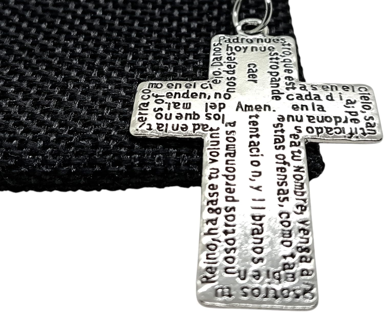 Cruz de San Benito chapada en plata con el crucifijo detallado