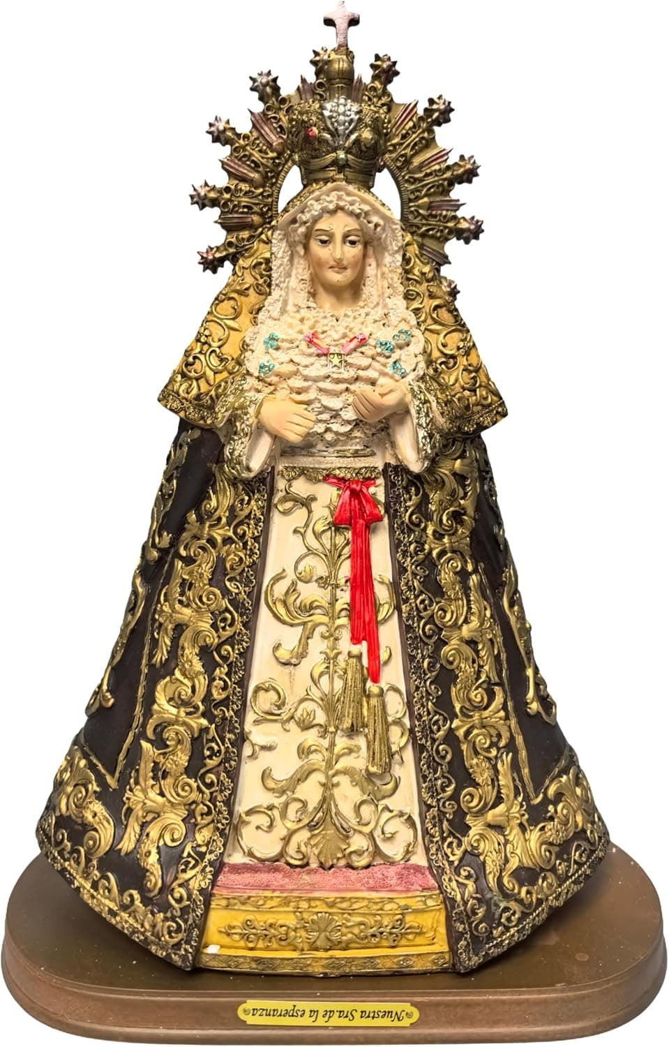Figura de la Virgen Esperanza Macarena con manto bordado en oro, corona de rayos y lazo rojo