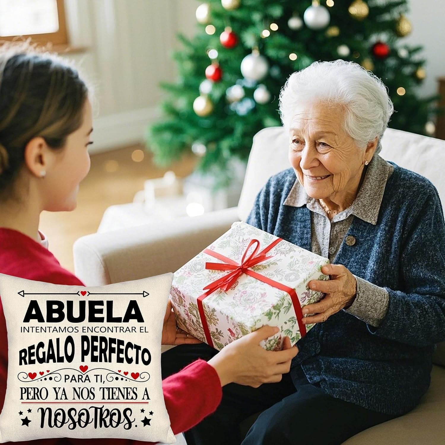 Funda de cojín colocada en un sofá