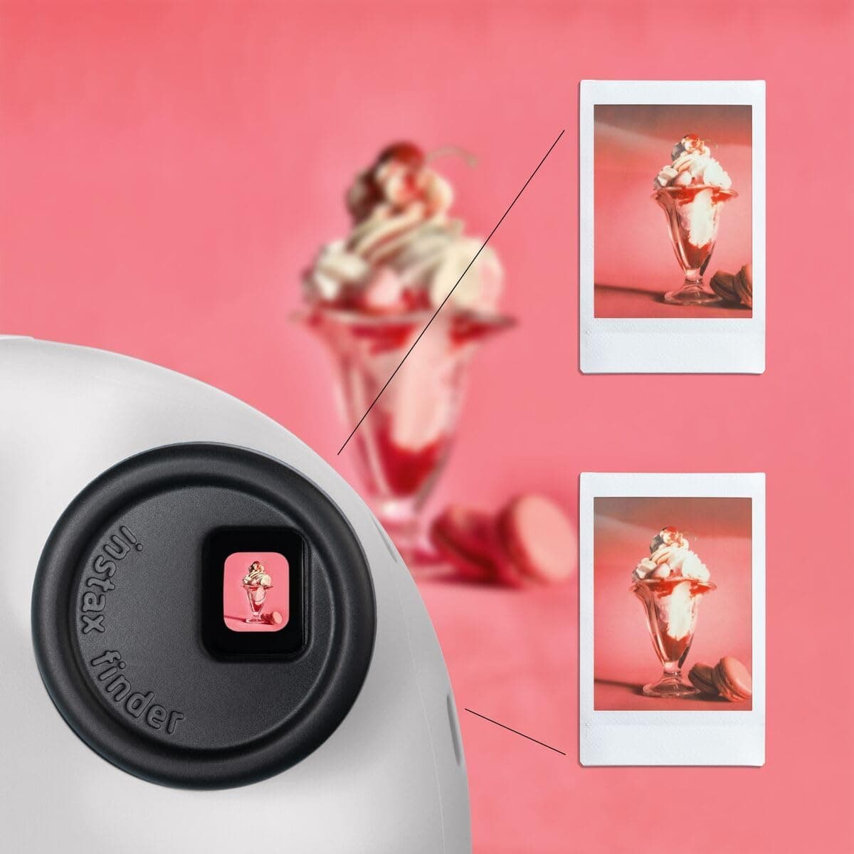 Una foto instantánea recién impresa saliendo de la cámara Instax Mini 12
