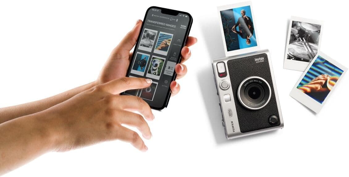 Los dos botones de disparo de la Instax Mini EVO, uno para retrato y otro para paisaje