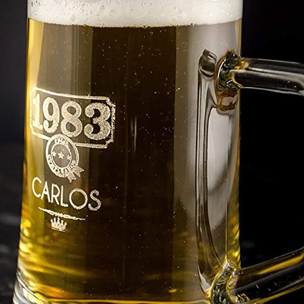 Jarra de cerveza personalizada con nombre y año, foto 3
