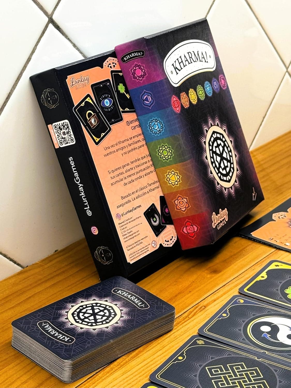 Kharma!, juego de cartas de memoria y estrategia, foto 3
