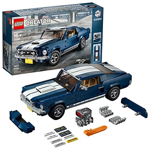 Réplica LEGO del Ford Mustang 1967 con franjas deportivas blancas
