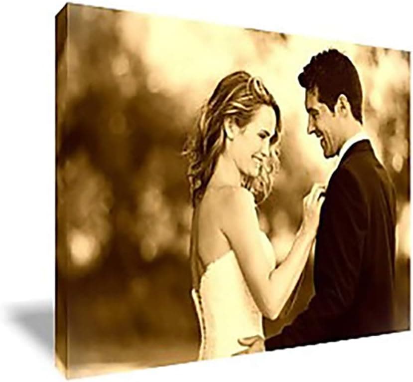 Lienzo con una foto de boda impresa en tono sepia, montado sobre bastidor de madera