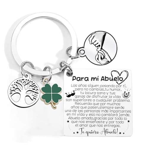 Llavero de acero con un colgante de árbol de la vida, un trébol de cuatro hojas esmaltado en verde y una placa rectangular grabada con el mensaje «Para mi abuelo, te quiero abuelo»