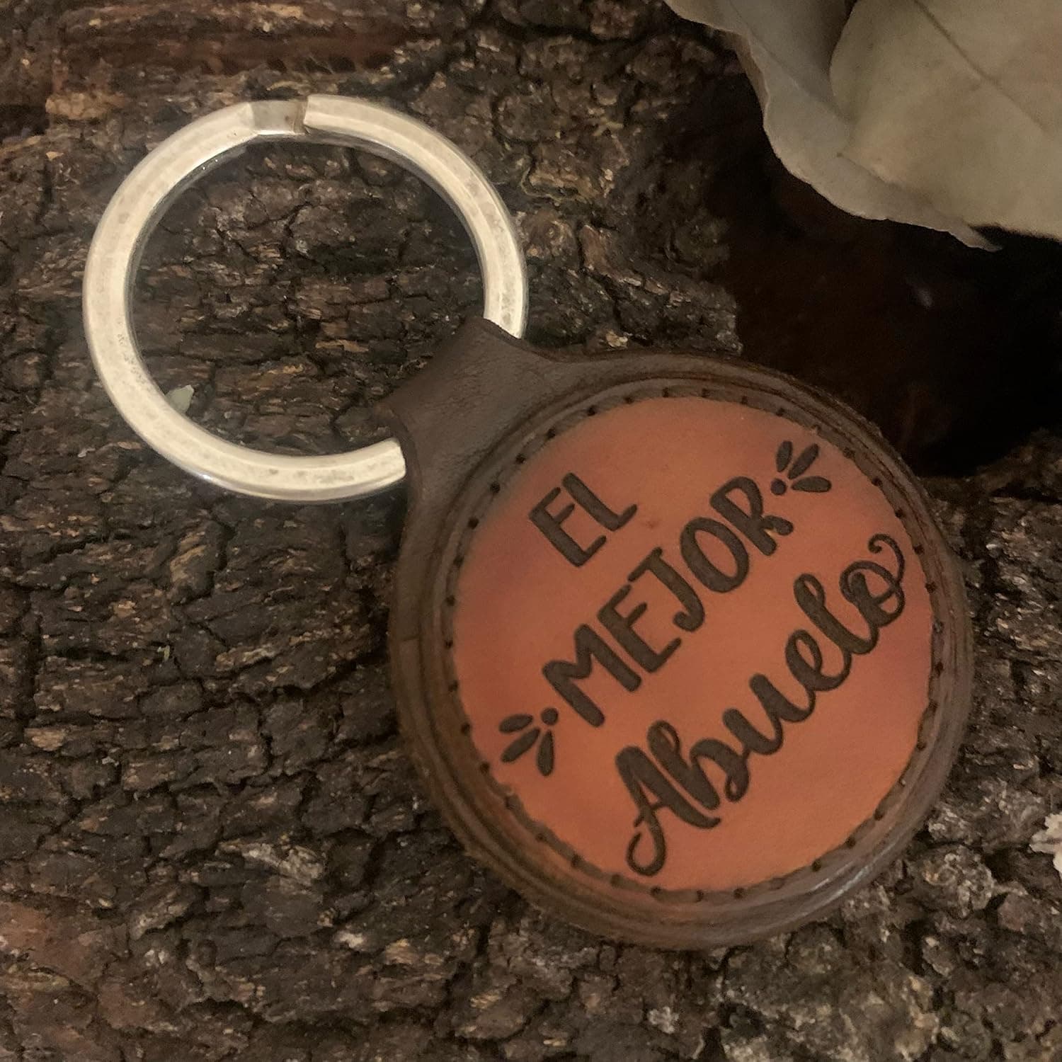 Llavero de Cuero Cosido a Mano «Mejor Abuelo», foto 3
