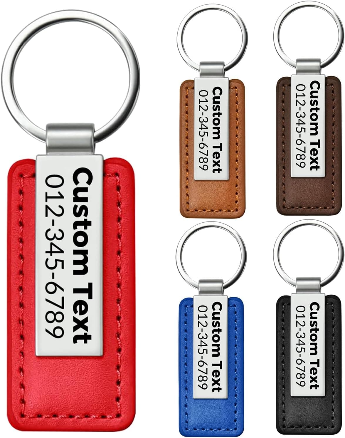 Llavero de cuero marrón con una placa de acero inoxidable grabada con un nombre personalizado