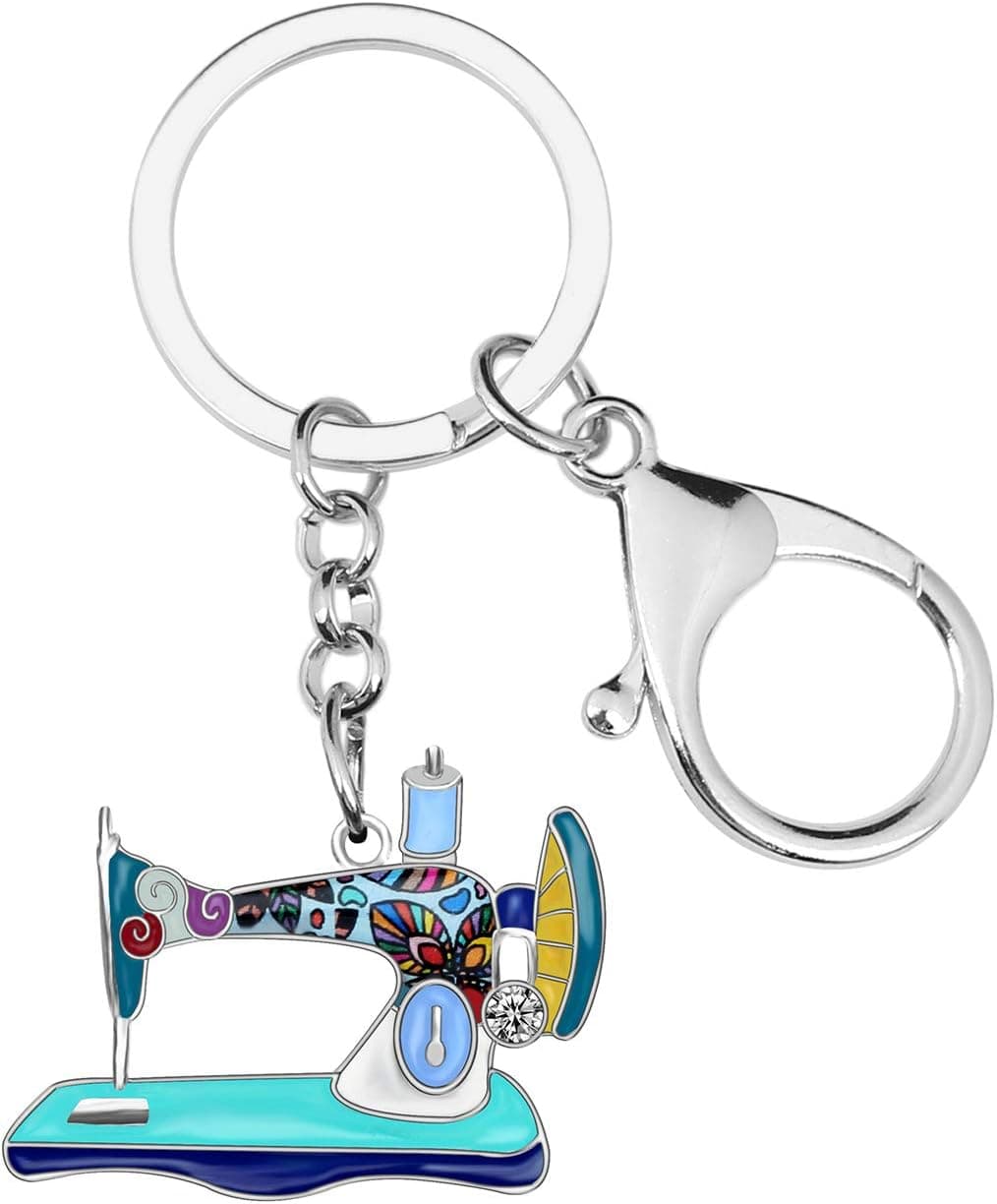 Llavero de metal esmaltado con forma de máquina de coser en colores