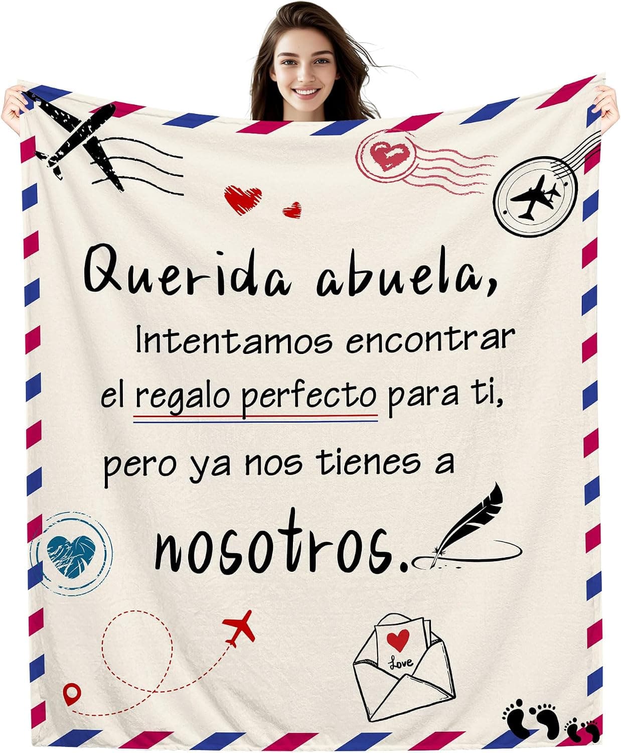 Manta con diseño de carta postal y el mensaje «Querida abuela, intentamos encontrar el regalo perfecto para ti, pero ya nos tienes a nosotros»