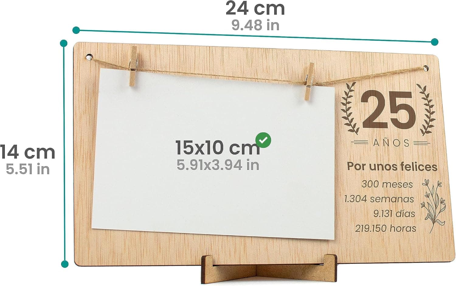 Detalle de la cuerda con las pinzas de madera para sujetar la foto
