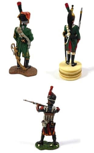 Detalle de las tres figuras del set