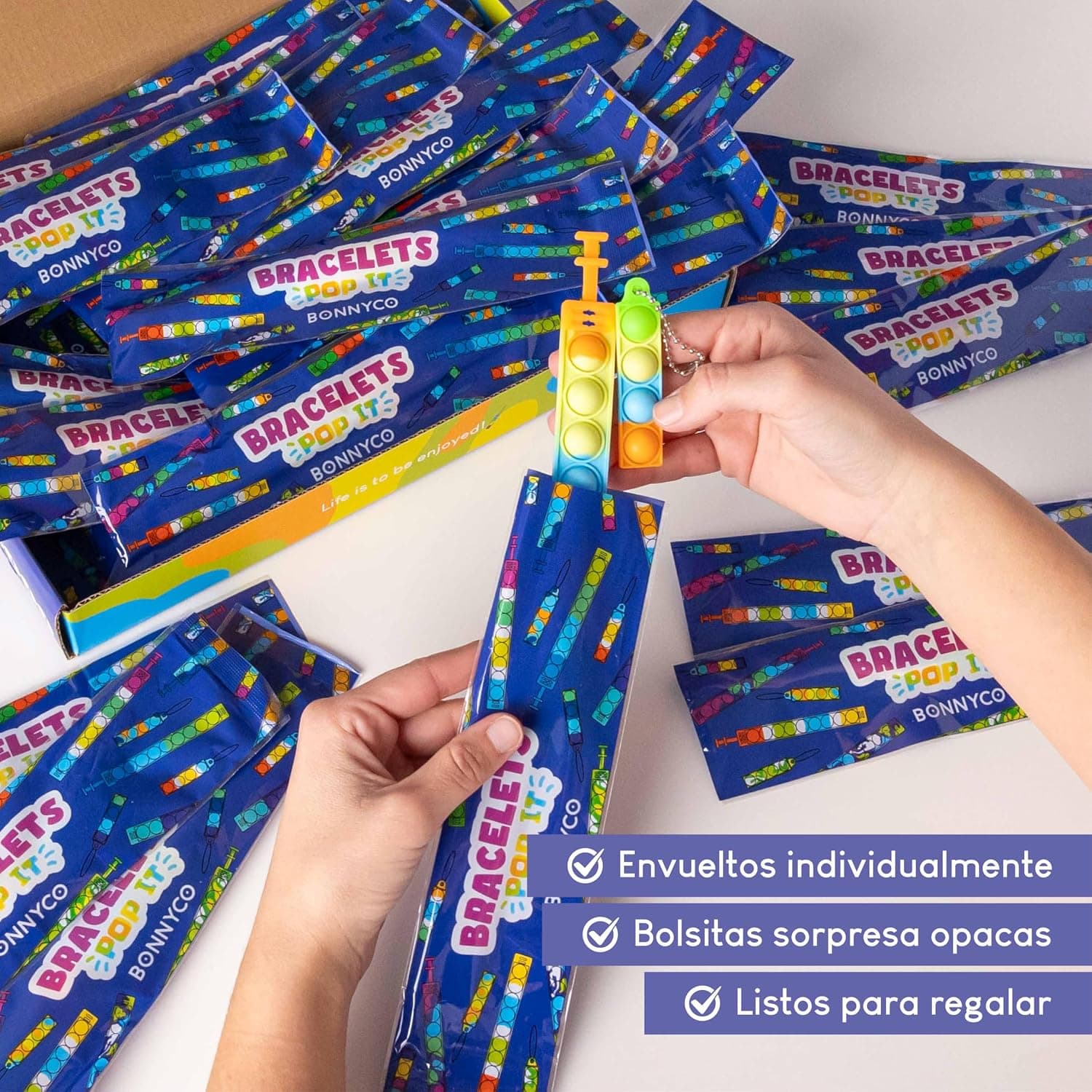 Pack de 30 pulseras y llaveros Pop It para detalles infantiles, foto 3