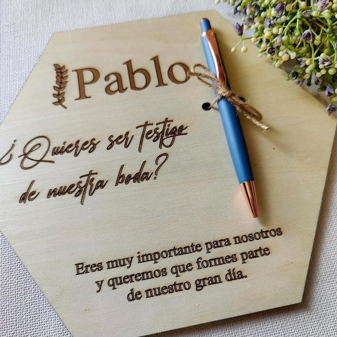 Cartel de madera natural personalizado con nombre, con bolígrafo incluido