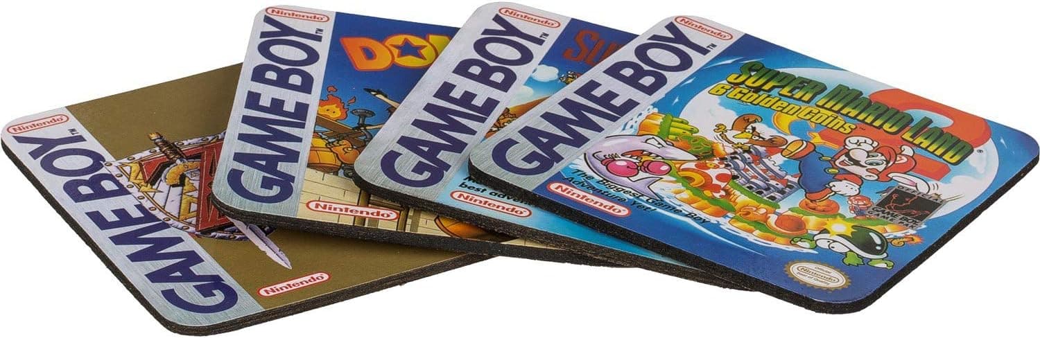 Detalle de las portadas de juegos en los posavasos