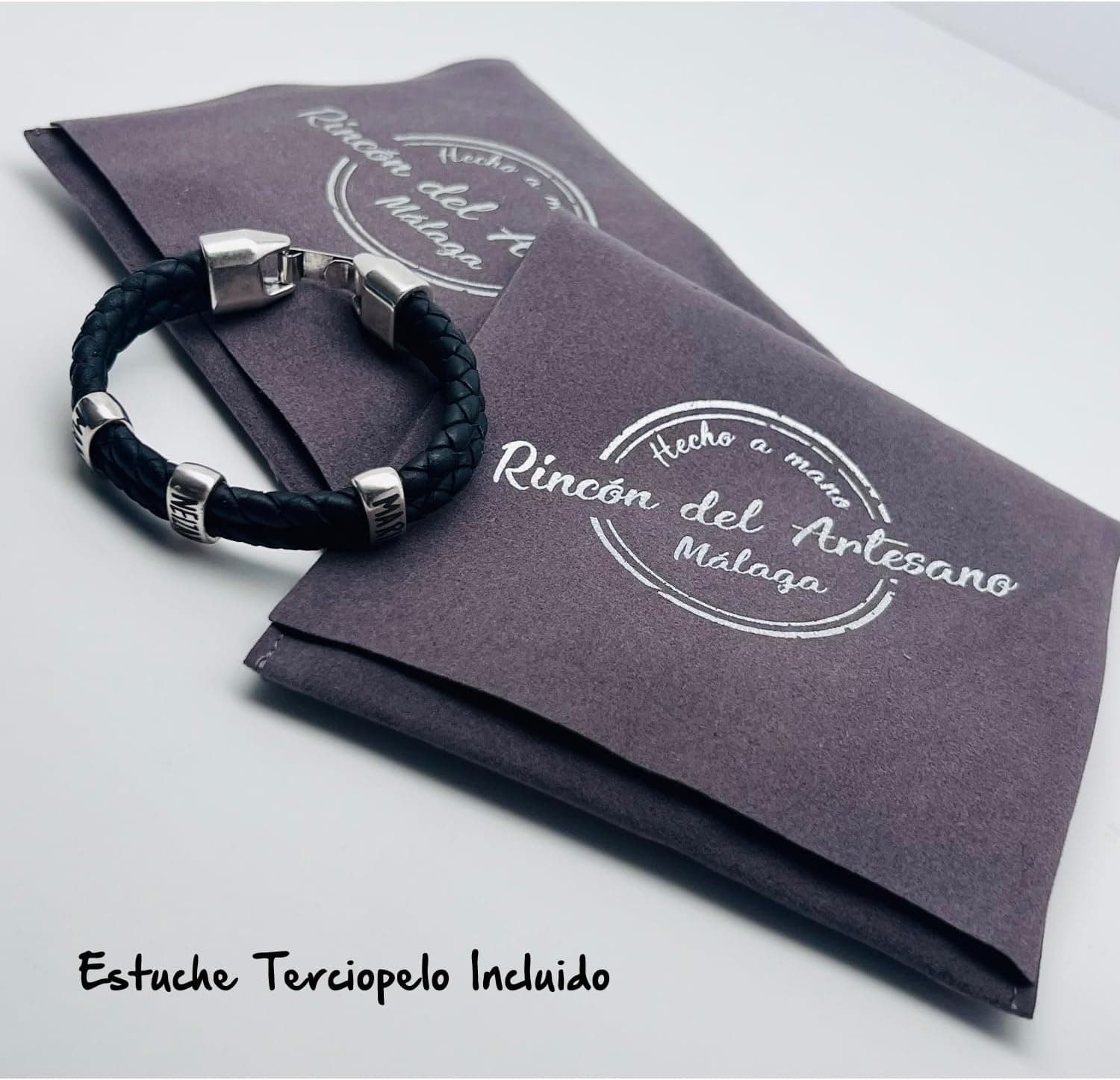 Pulsera con Nombres Personalizada en Plata y Cuero, foto 3
