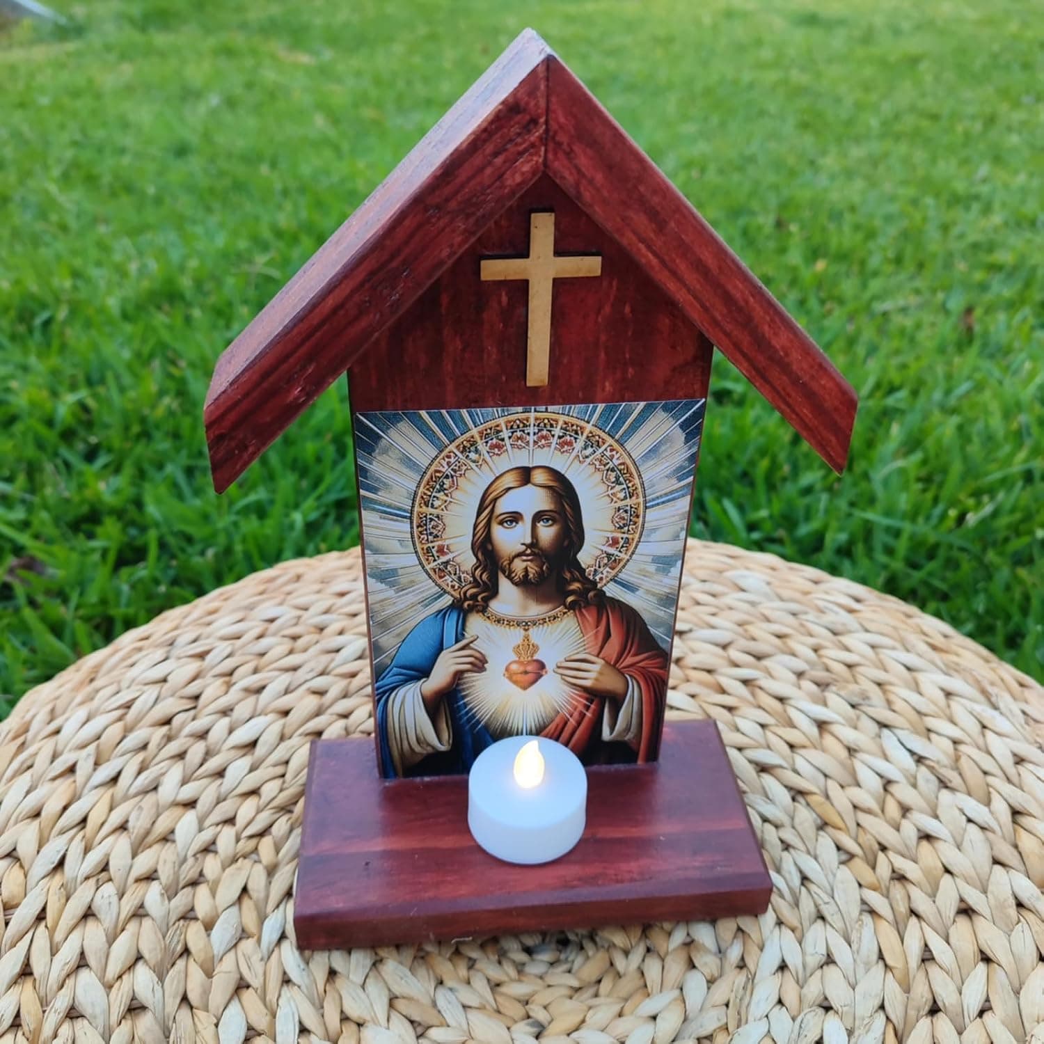 Santuario del Sagrado Corazón de Jesús en Madera con Vela LED, foto 3