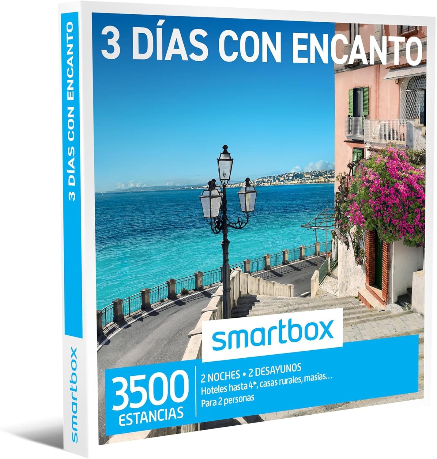 La caja azul de Smartbox «3 días con encanto», con una escalinata junto al mar y una buganvilla en flor, y el detalle de las 3500 estancias