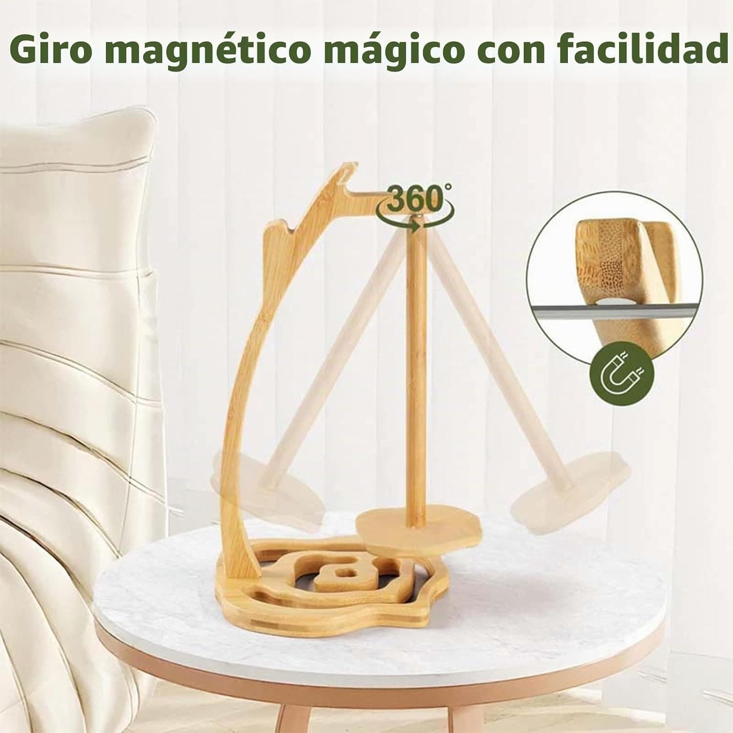 El soporte en uso sobre una mesa, con el hilo saliendo limpio mientras se teje