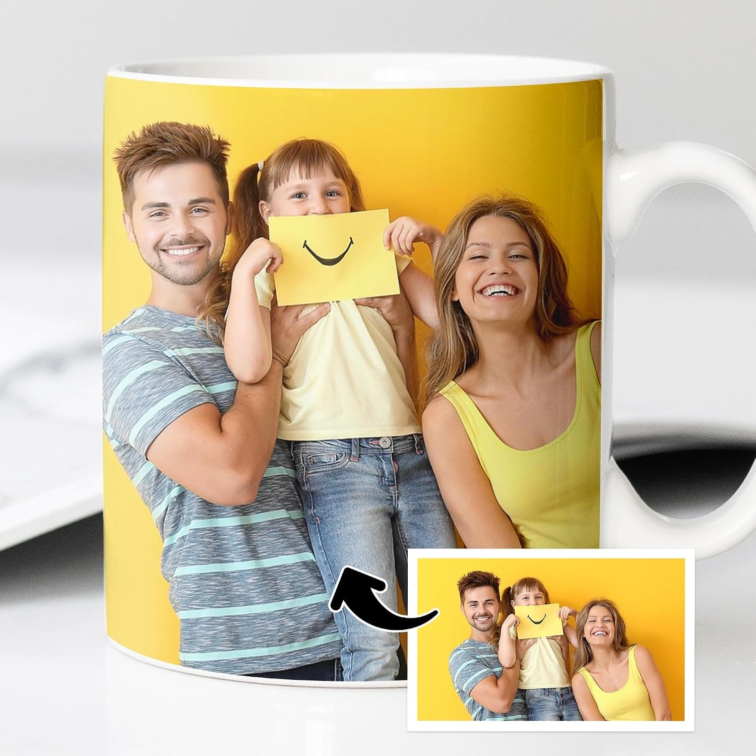 Taza de cerámica personalizada con una foto impresa
