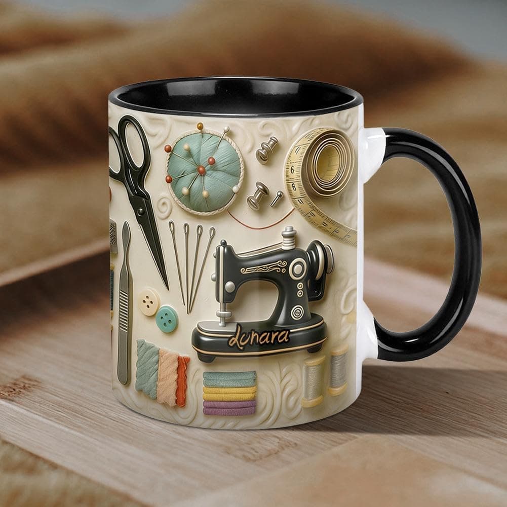 Taza de cerámica con ilustración de máquina de coser y la frase «sewing mends the soul»