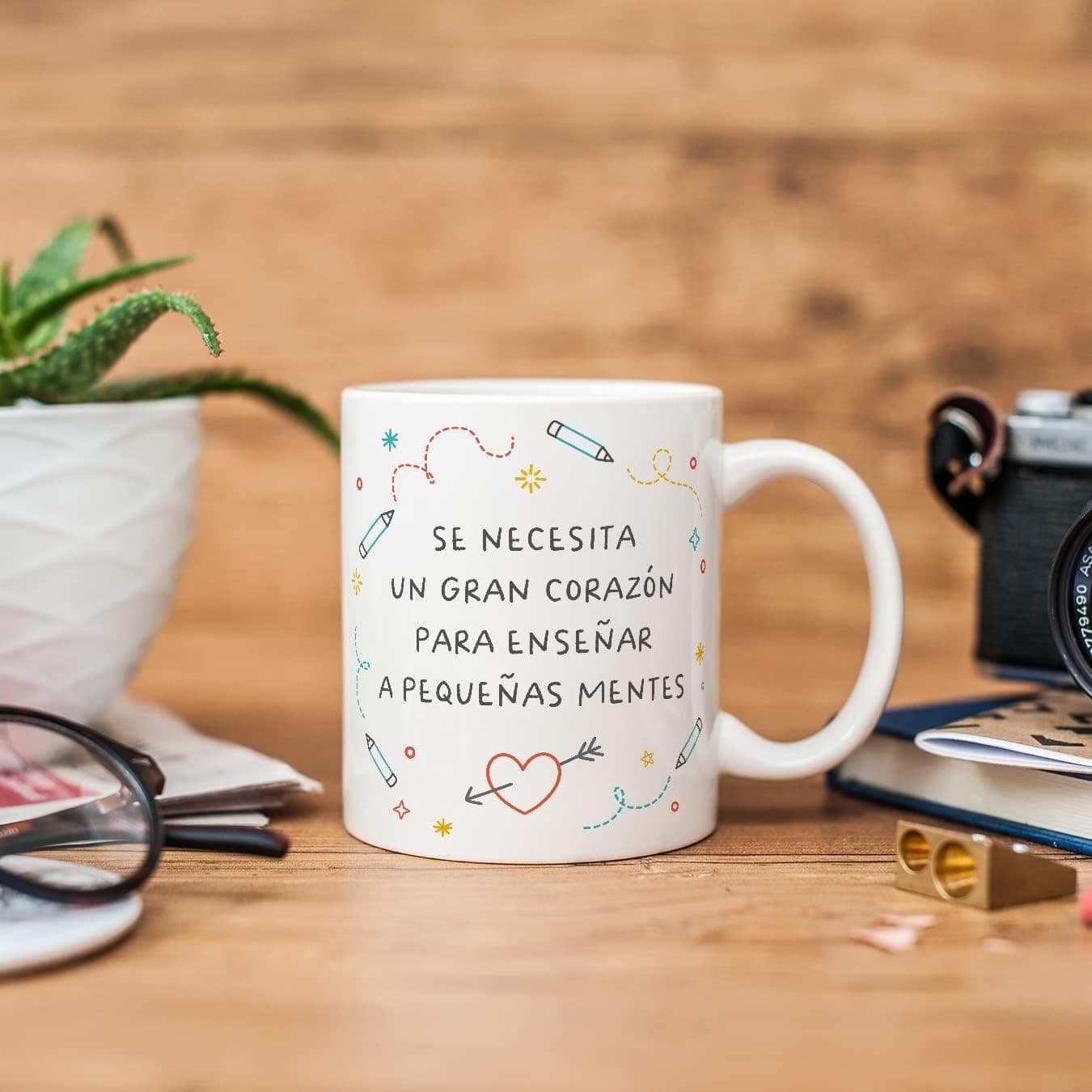 Taza para profesor «pequeñas mentes», foto 3