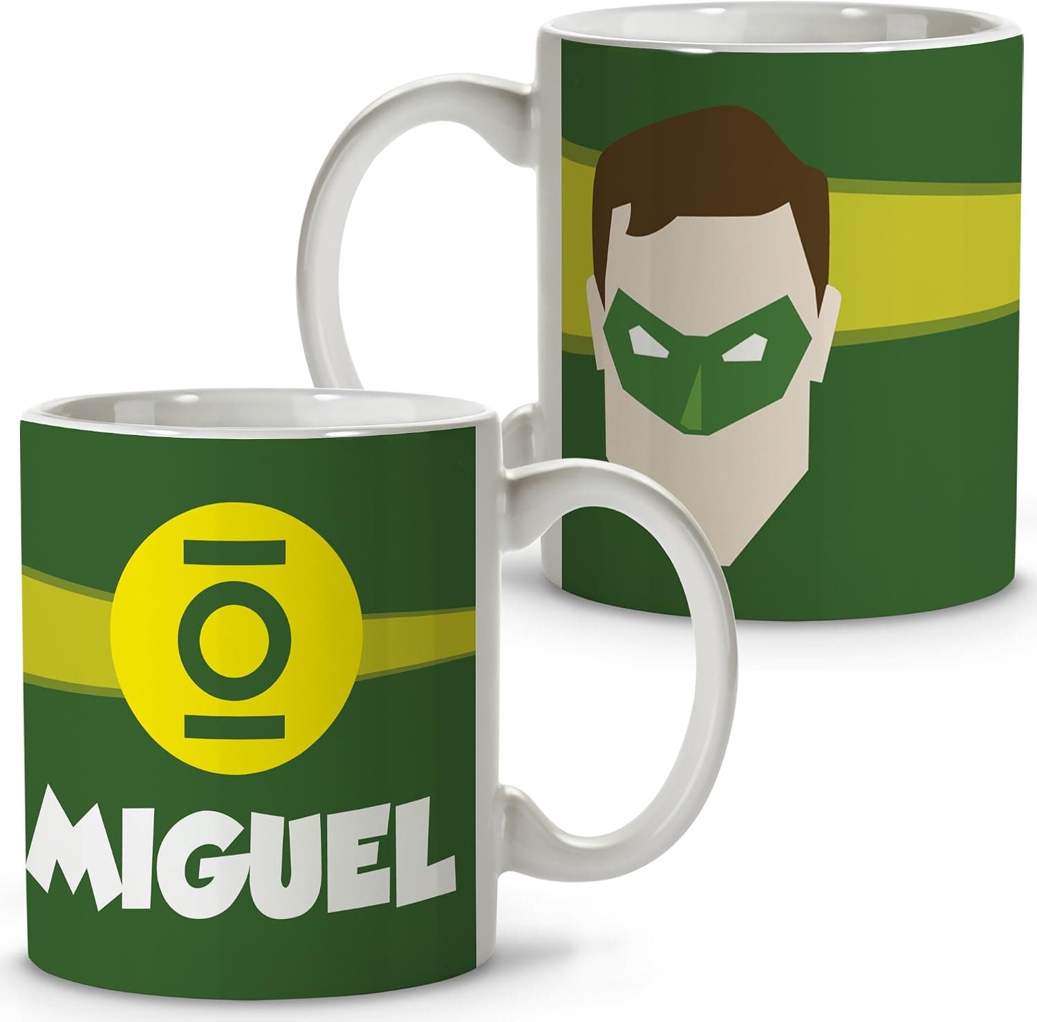 Taza de cerámica con diseño de superhéroe y el nombre personalizado impreso