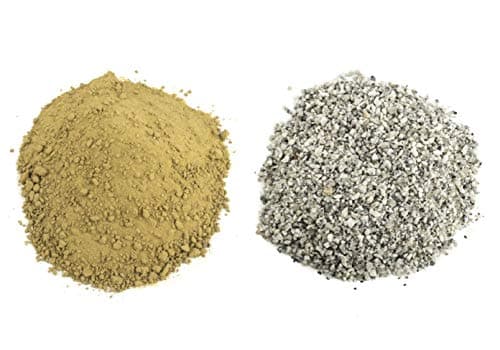 Varias peanas con base rocosa terminadas