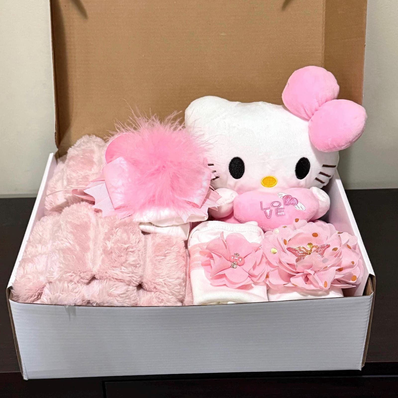 Baby shower gift box