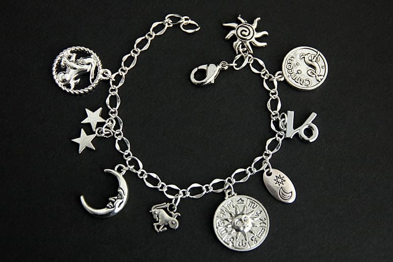 Pulsera de amuletos de Capricornio hecha a mano, foto 3