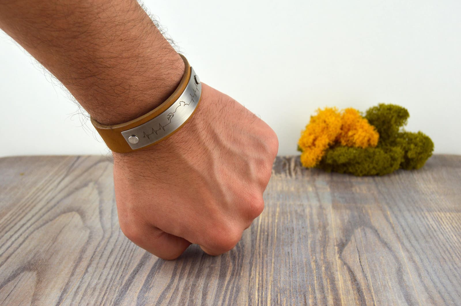 Pulsera de cuero marrón para moto grabada, foto 2