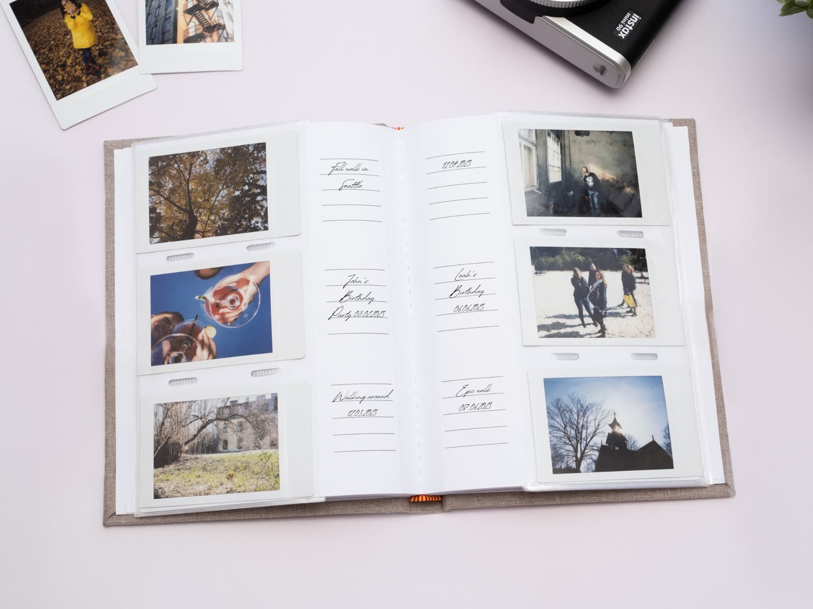 Álbum Instax en otro color disponible