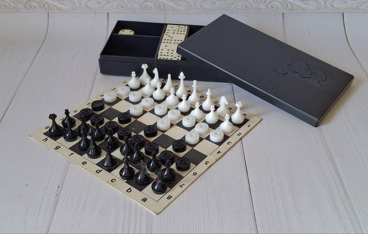 Minijuego de viaje magnético soviético vintage, foto 2