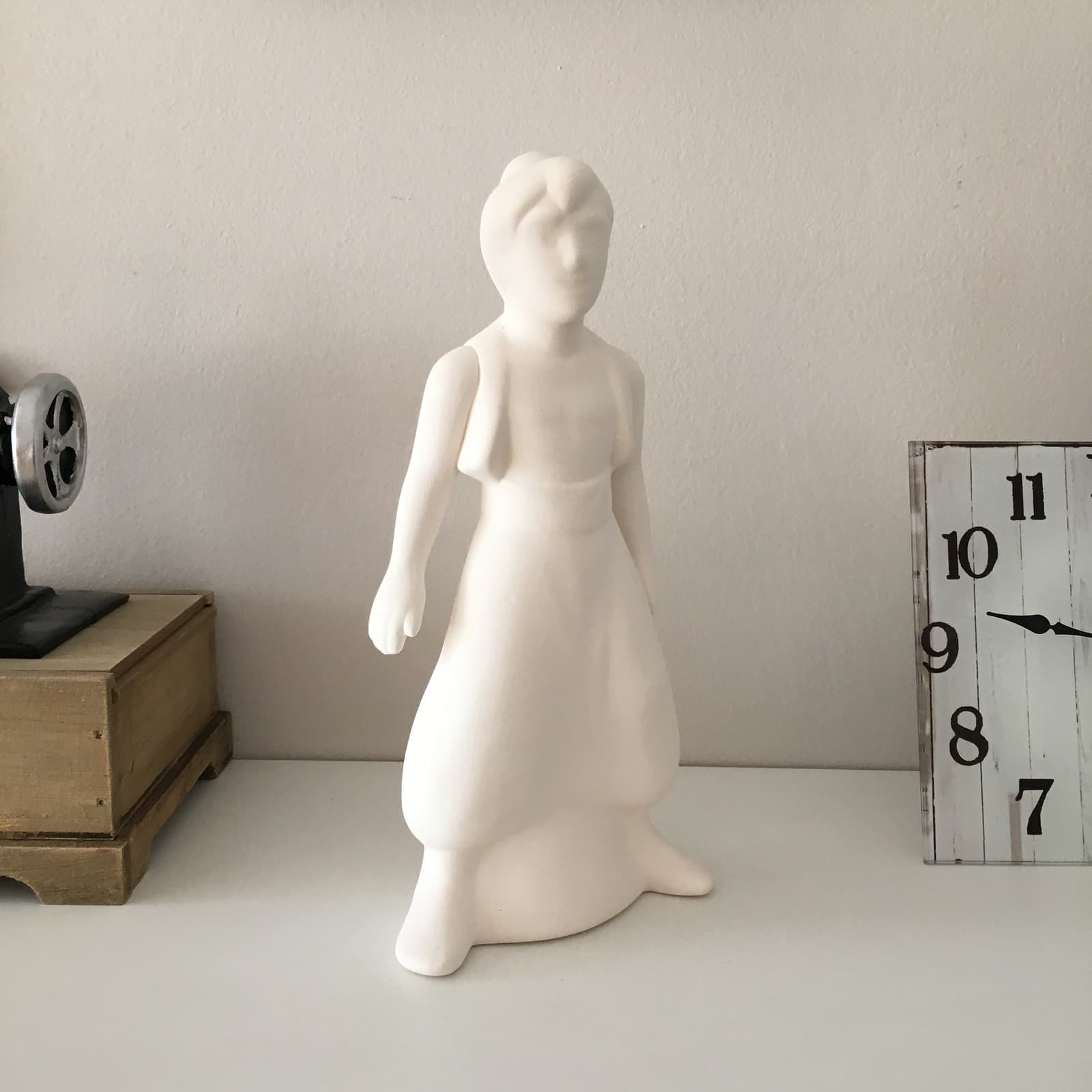 Figura de Aladdín vista de perfil