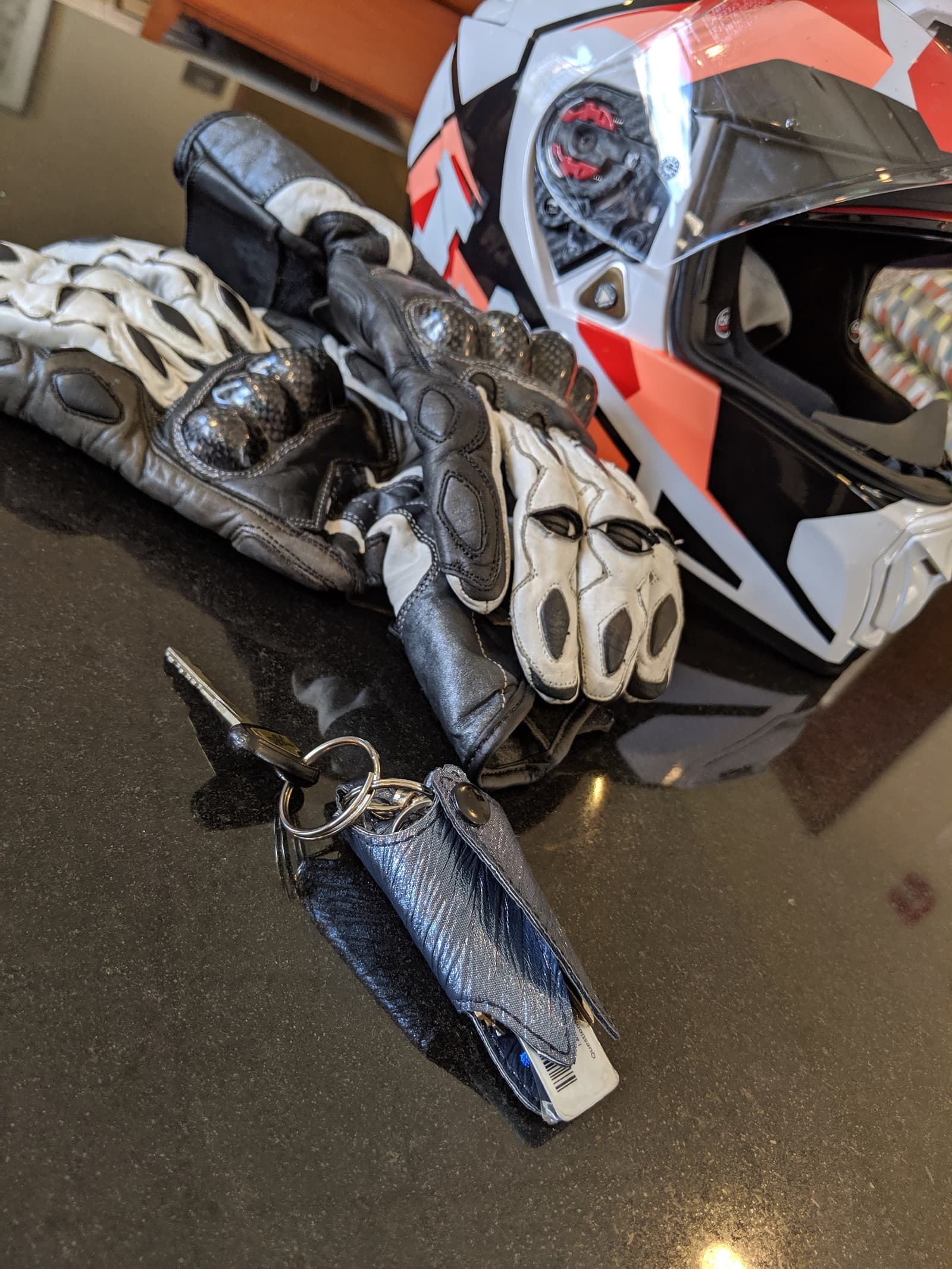 Llavero de cuero en forma de murciélago para moto, foto 11