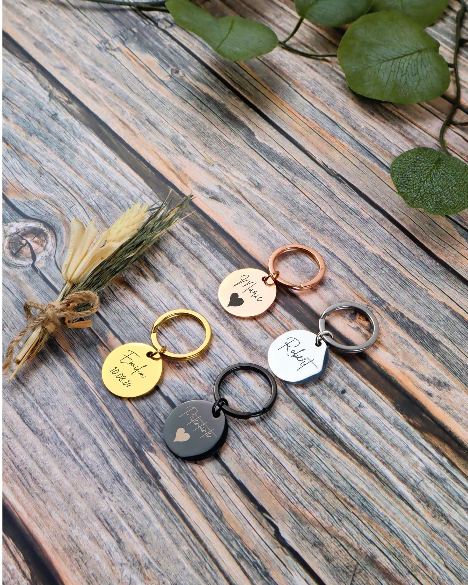 Cuatro llaveros de acero grabados en plata, oro, negro y oro rosa, regalo personalizable para pedir ser madrina