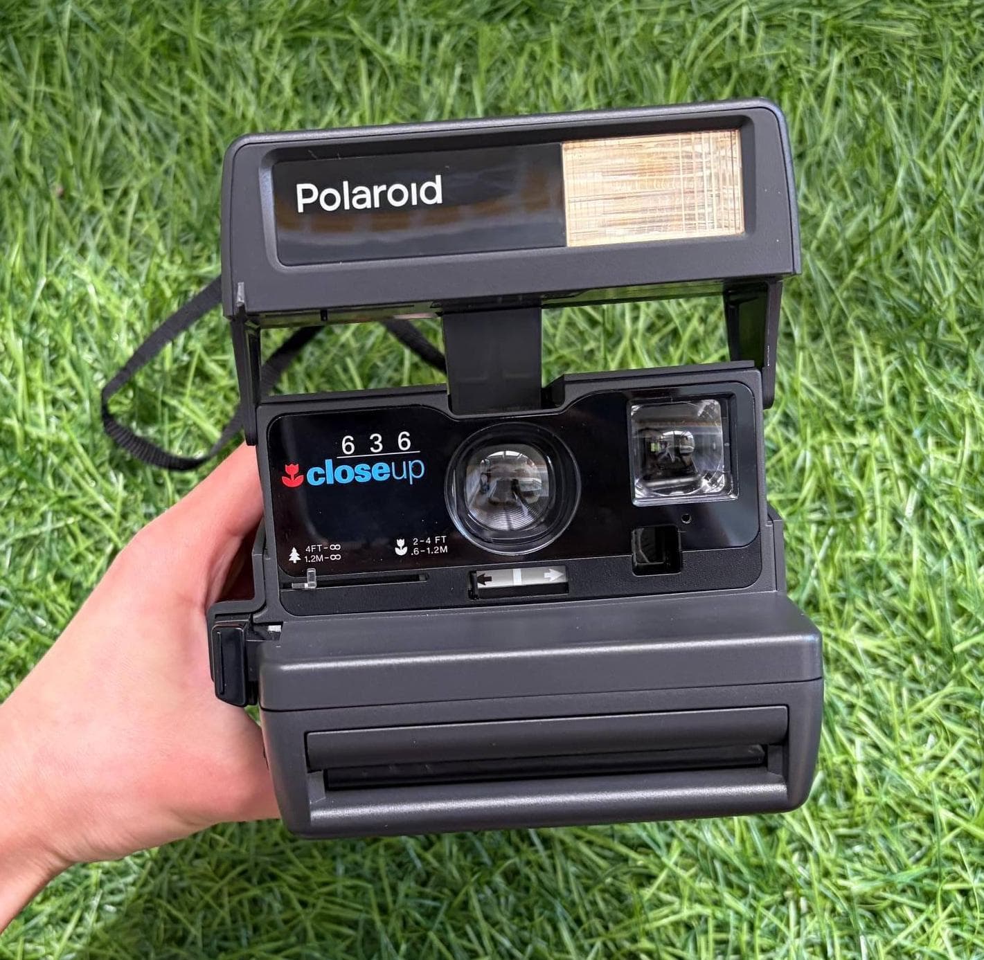 Caja original de la Polaroid 636 Closeup