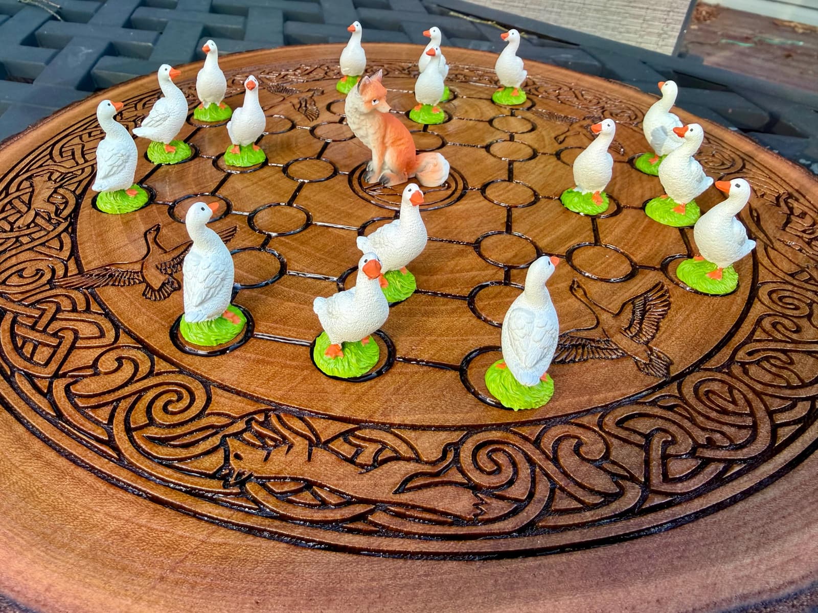 Juego de mesa medieval Fox and Geese artesanal de madera, foto 2